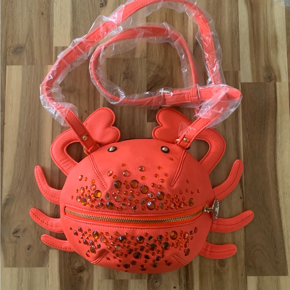 Betsey Johnson Kitsch Crabby Beach Crossbody Bag Crab purse NWOT - Picture 5 of 7